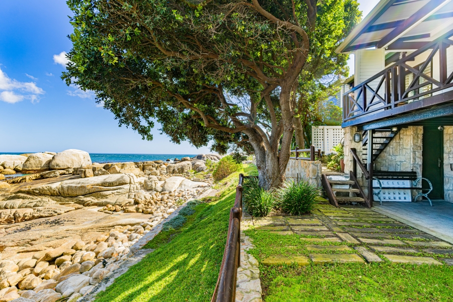 3 Bedroom Property for Sale in Camps Bay Western Cape